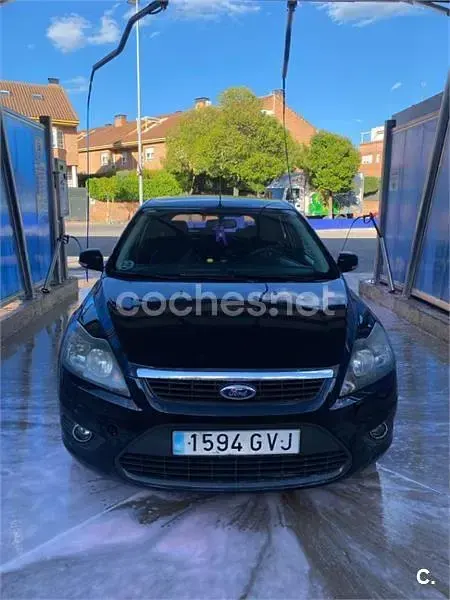 Usado Ford Focus Trend 115 CV (84 kW) 2010 Negro Berlina