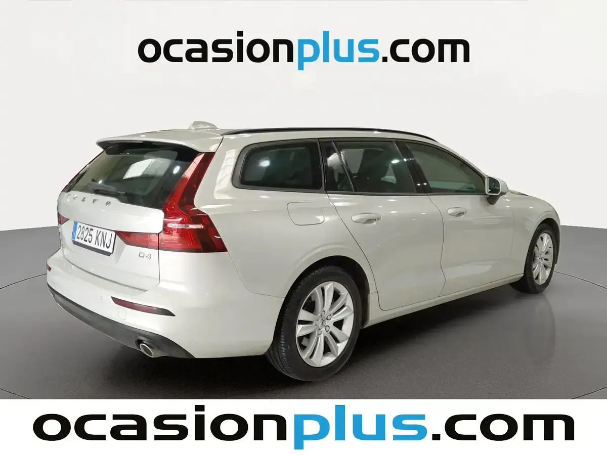 Usado Volvo V60 Momentum 190 CV (139 kW) 2018 Gris Familiar
