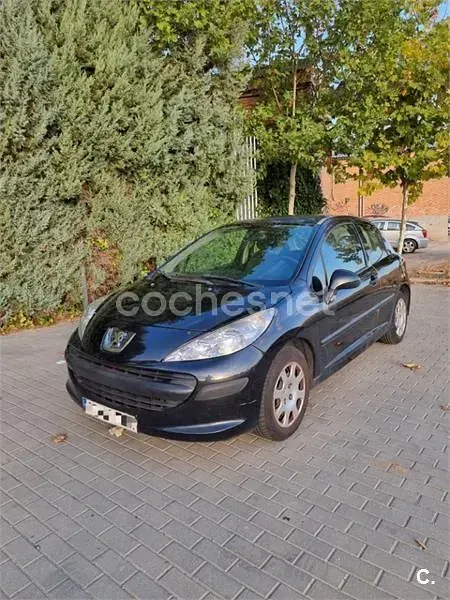 Usado Peugeot 207 75 CV (55 kW) 2007 Negro Berlina