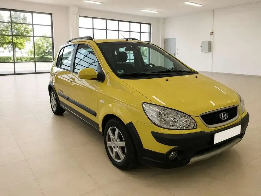 Usado Hyundai Getz 97 CV (71 kW) 2008 Amarillo Utilitario