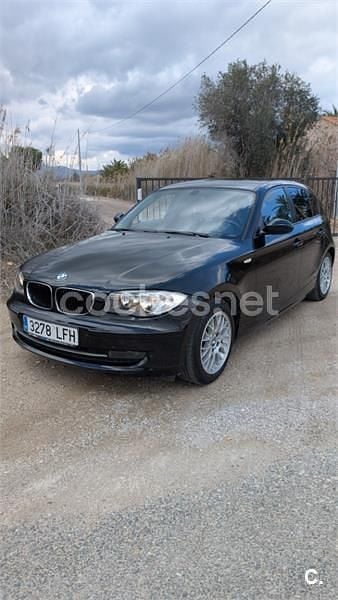 Usado BMW 116 122 CV (89 kW) 2009 Negro Utilitario