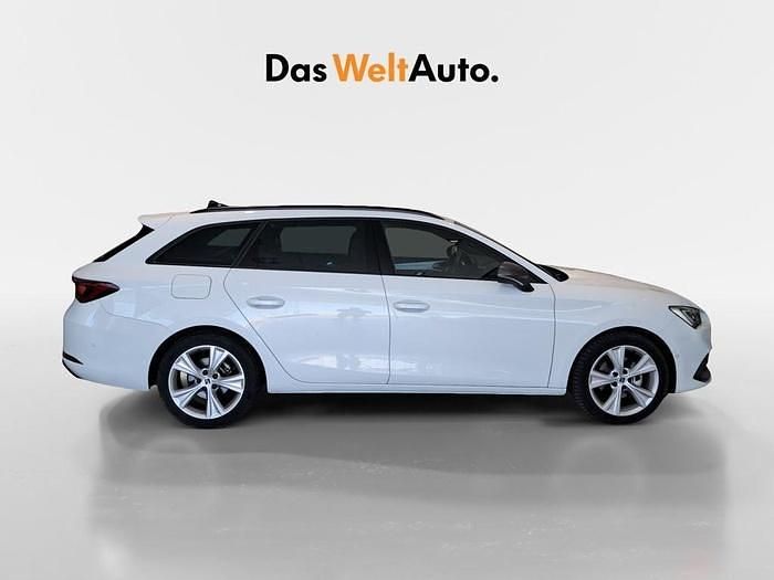 Usado Seat Leon FR 150 CV (110 kW) 2024 Blanco Familiar