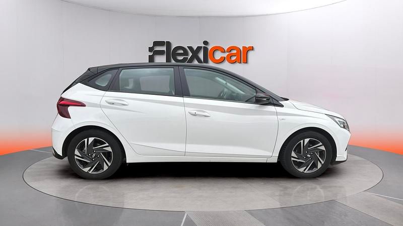 Usado Hyundai i20 100 CV (73 kW) 2020 Blanco Utilitario