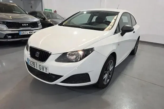 Usado Seat Ibiza Reference 80 CV (58 kW) 2010 Utilitario