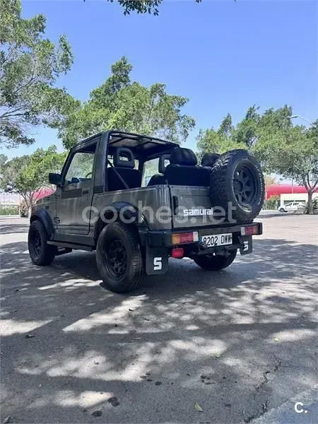 Usado Suzuki Samurai 69 CV (50 kW) 1995 Gris / plata SUV