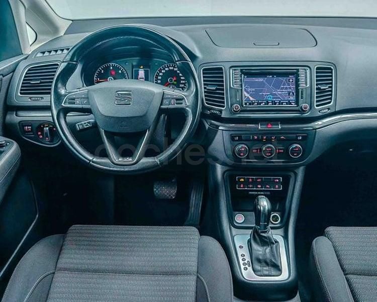 Usado Seat Alhambra XCELLENCE 150 CV (110 kW) 2019 Gris / plata Monovolumen