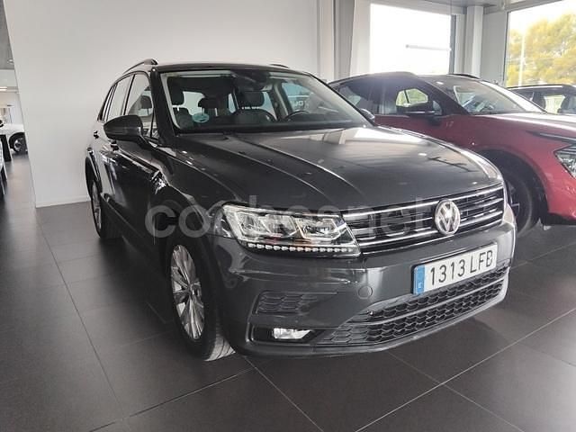 Usado VW Tiguan Edition 130 CV (95 kW) 2020 Gris / plata SUV