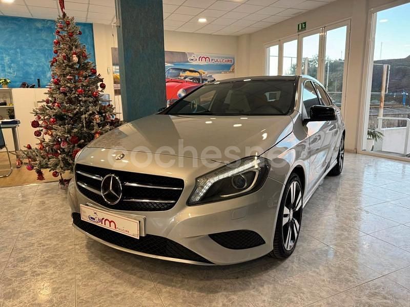 Gris / plata Usado 2015 Mercedes A200 Urban Berlina | 15.995 € (Buen precio) - Imagen 1/4
