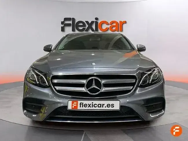 Usado Mercedes E220 194 CV (142 kW) 2017 Gris Berlina