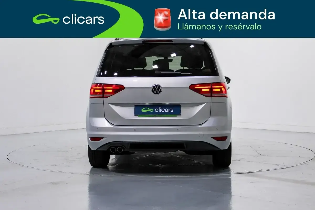 Usado VW Touran Advance 150 CV (110 kW) 2021 Gris Monovolumen