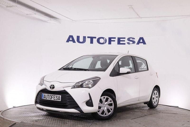 Usado Toyota Yaris City 70 CV (51 kW) 2017 Blanco Berlina