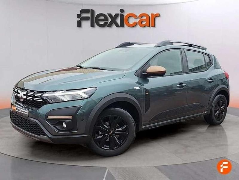 Usado Dacia Sandero Extreme 101 CV (74 kW) 2025 Verde Utilitario