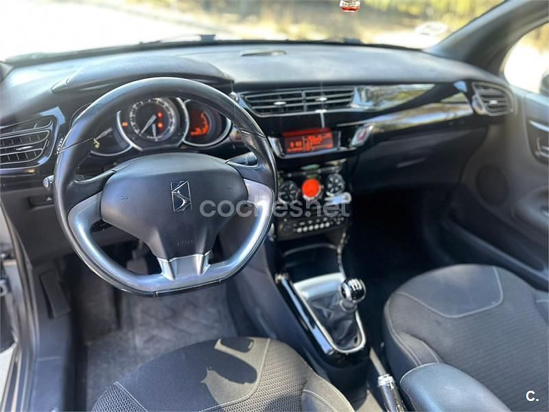 Usado Citroën DS3 Style 92 CV (67 kW) 2012 Gris / plata Berlina