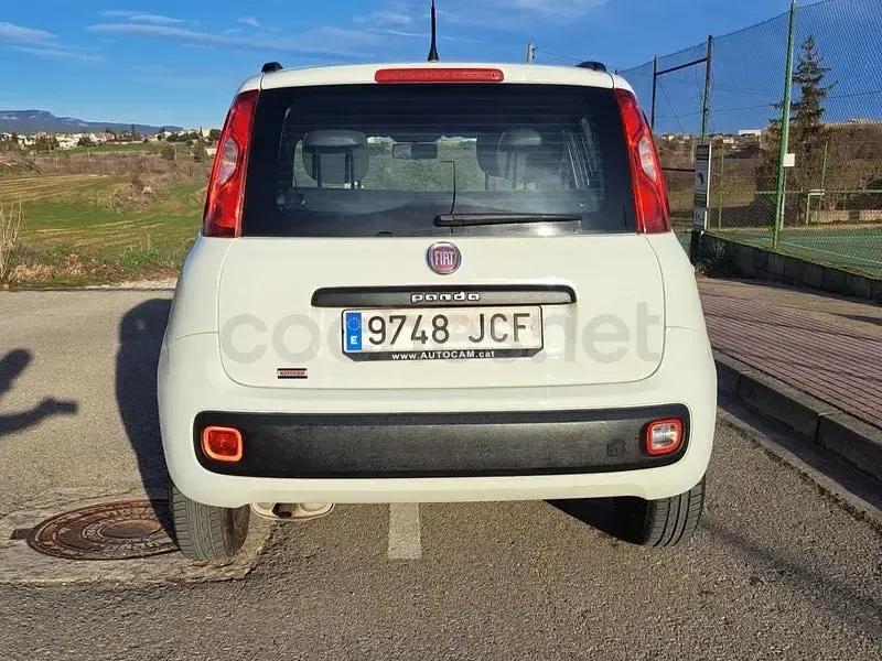 Usado Fiat Panda Lounge 69 CV (50 kW) 2015 Blanco Utilitario
