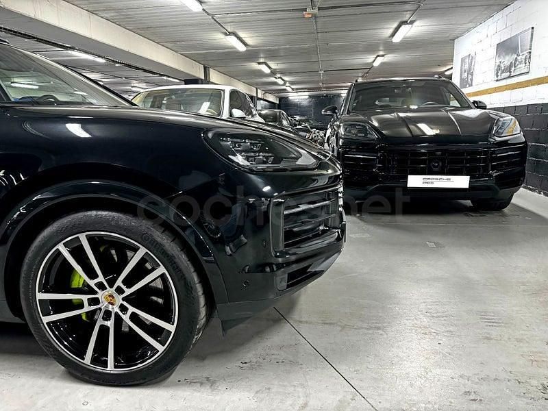 Usado Porsche Cayenne E-Hybrid 470 CV (345 kW) 2024 Negro SUV