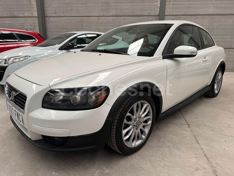 Blanco Usado 2007 Volvo C30 Summum Utilitario | 5990 € (Un poco caro) - Imagen 1/4
