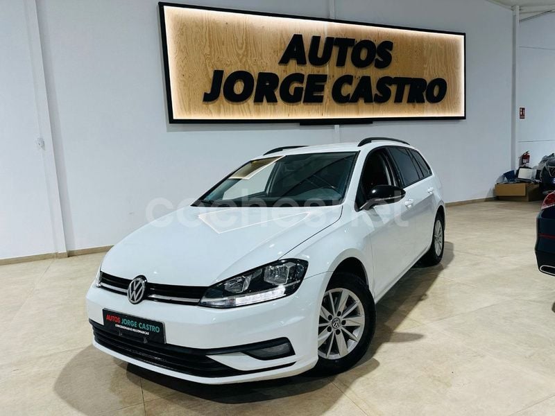 Blanco Usado 2018 VW Golf VII Business Familiar | 11.800 € (Precio justo) - Imagen 1/4