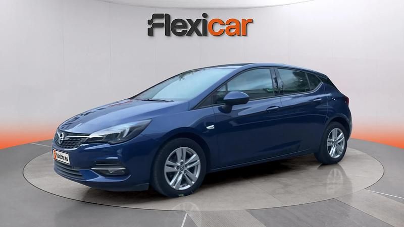Usado Opel Astra 110 HP (80 kW) 2020 Azul Sedan