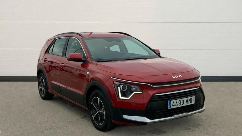 Rojo Usado 2024 Kia Niro SUV | 26.800 € (Un poco caro) - Imagen 1/4