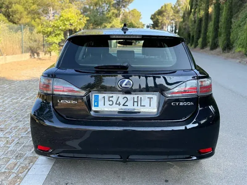 Usado Lexus CT200h 136 CV (100 kW) 2012 Negro Berlina