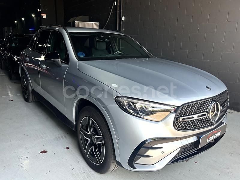 Gris / plata Usado 2024 Mercedes GLC300e SUV | 62.999 € (Precio justo) - Imagen 1/4