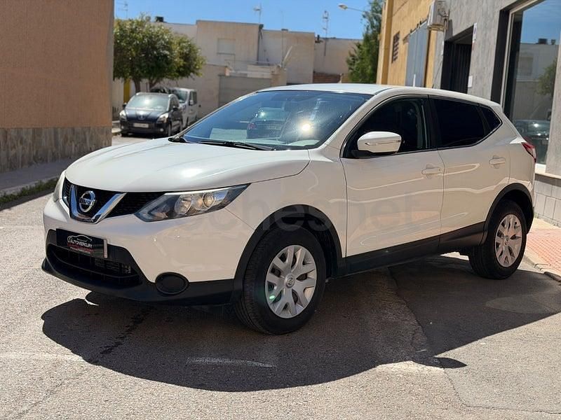 Usado Nissan Qashqai Acenta 130 CV (95 kW) 2016 Blanco SUV