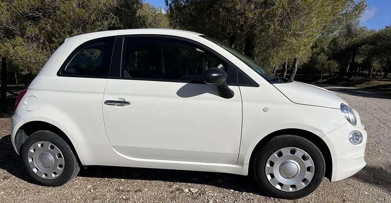 Usado Fiat 500 Club 71 CV (52 kW) 2022 Beige Utilitario