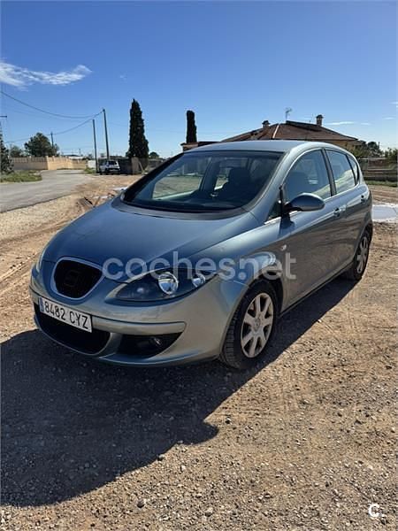 Usado Seat Altea Stylance 102 CV (75 kW) 2005 Azul Monovolumen
