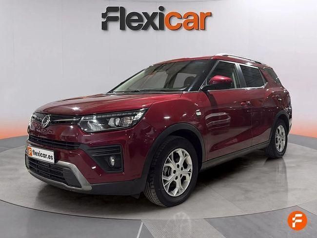 Usado Ssangyong (KGM) Tivoli 163 CV (119 kW) 2023 Rojo SUV