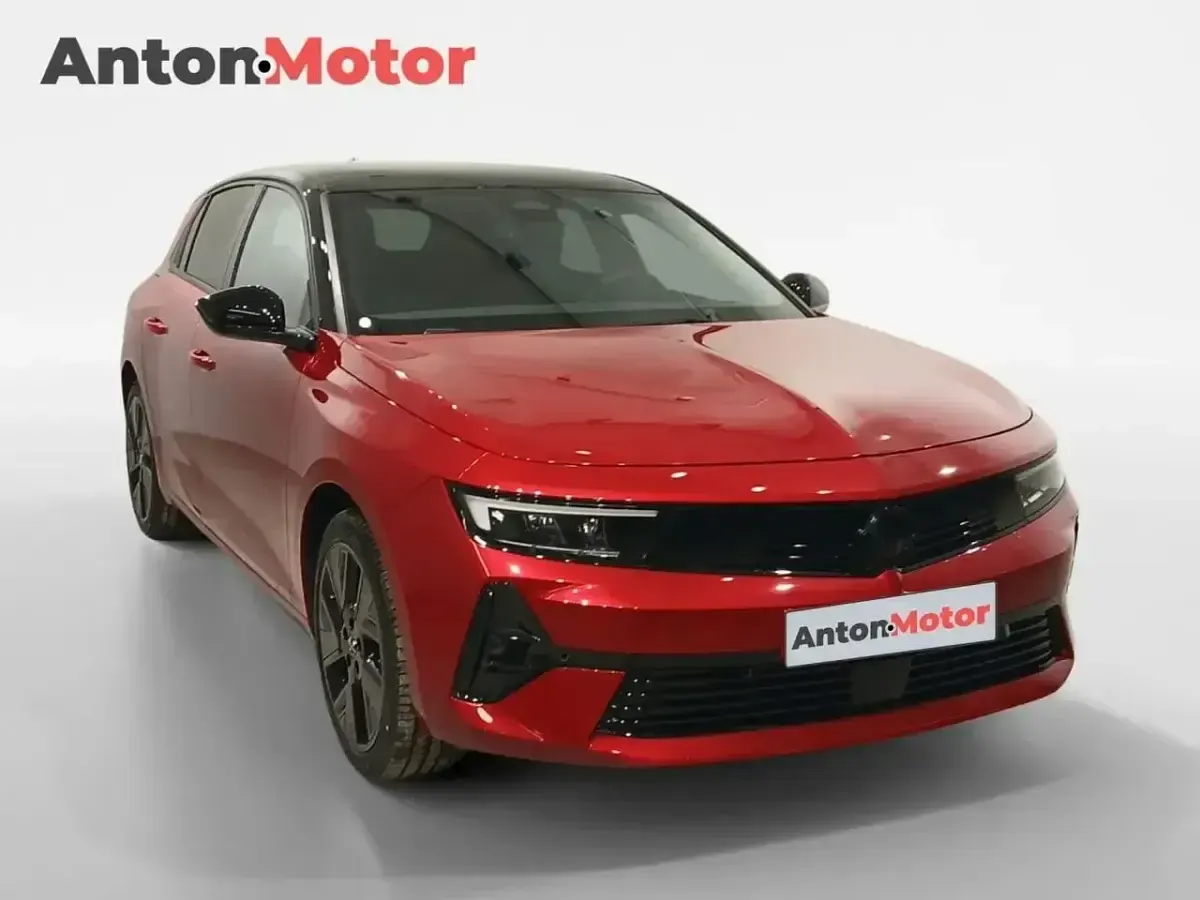 Usado Opel Astra 114 kW (156 CV) 2024 Rojo Utilitario