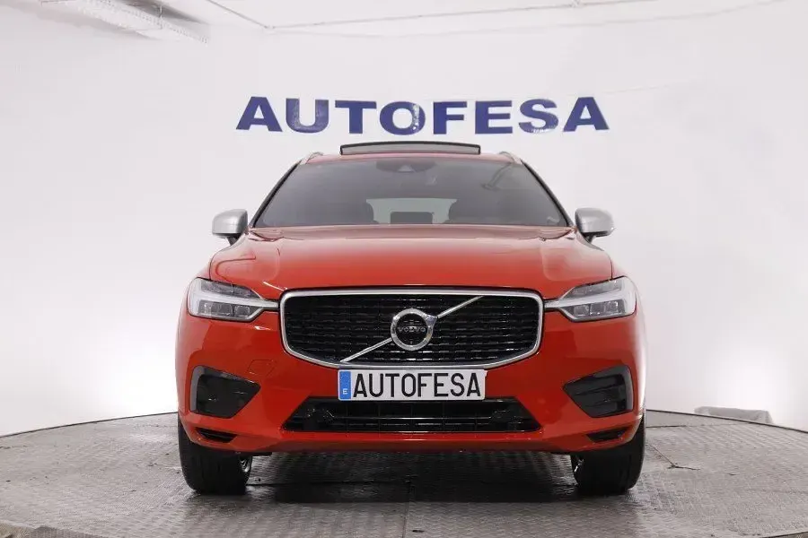 Usado Volvo XC60 R-Design 150 CV (110 kW) 2019 Rojo SUV