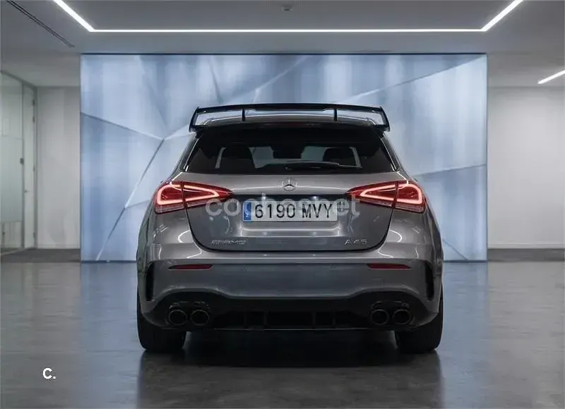 Usado Mercedes A45 AMG 421 CV (309 kW) 2021 Gris / plata Utilitario