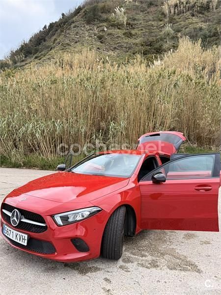 Usado Mercedes A180 109 CV (80 kW) 2019 Rojo Berlina