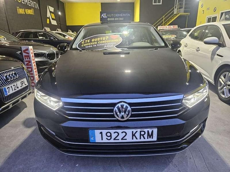 Negro Usado 2018 VW Passat Advance Berlina | 14.800 € (Precio justo) - Imagen 1/4