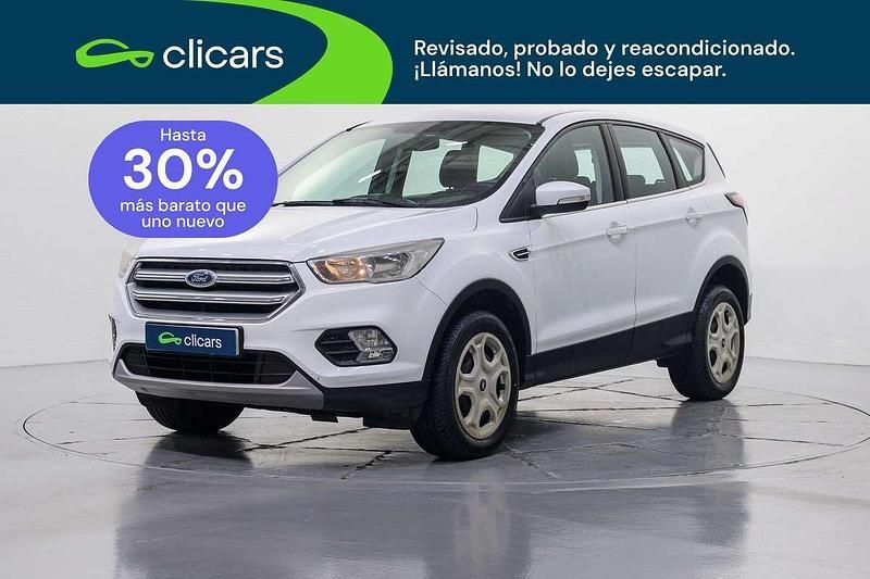 Usado Ford Kuga Trend 150 HP (110 kW) 2018 Branco SUV