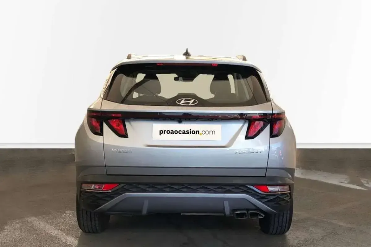 Usado Hyundai Tucson 116 CV (85 kW) 2022 Plateado SUV