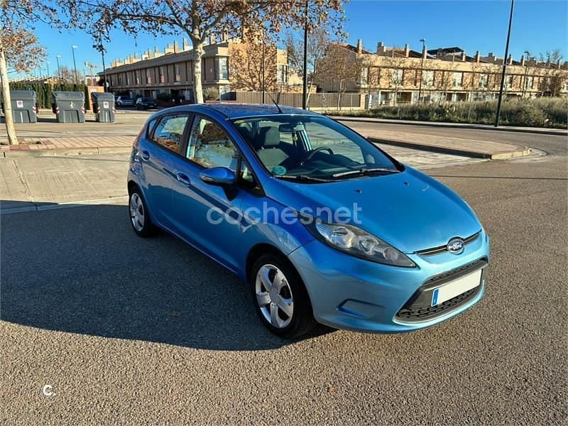 Azul Usado 2011 Ford Fiesta Trend Berlina | 4600 € (Buen precio) - Imagen 1/4