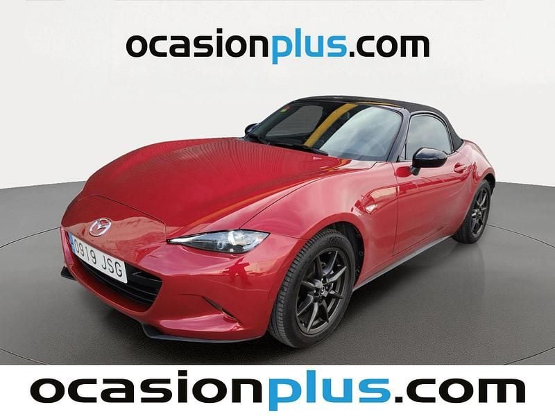 Usado Mazda MX5 Luxury 131 HP (96 kW) 2016 Vermelho Cabrios