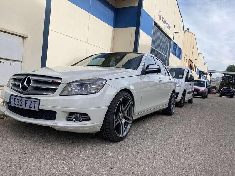 Usado Mercedes C200 Classic 136 CV (100 kW) 2008 Blanco Berlina
