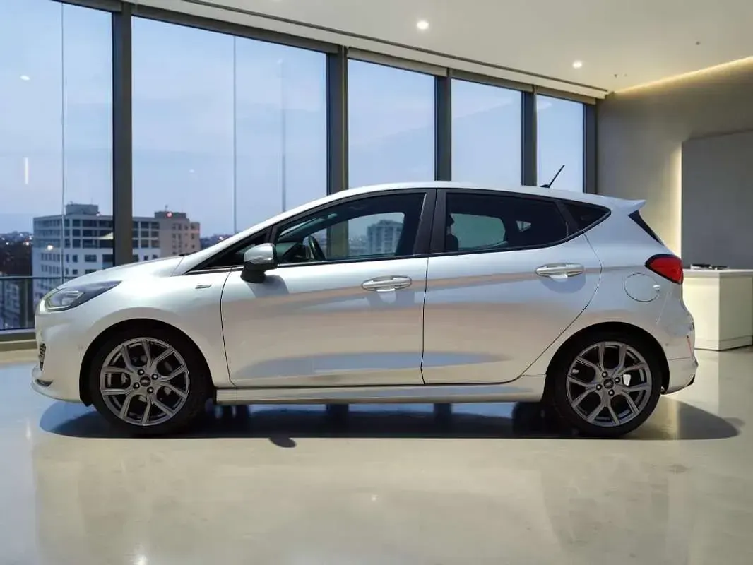 Usado Ford Fiesta Active 125 CV (91 kW) 2023 Gris Utilitario