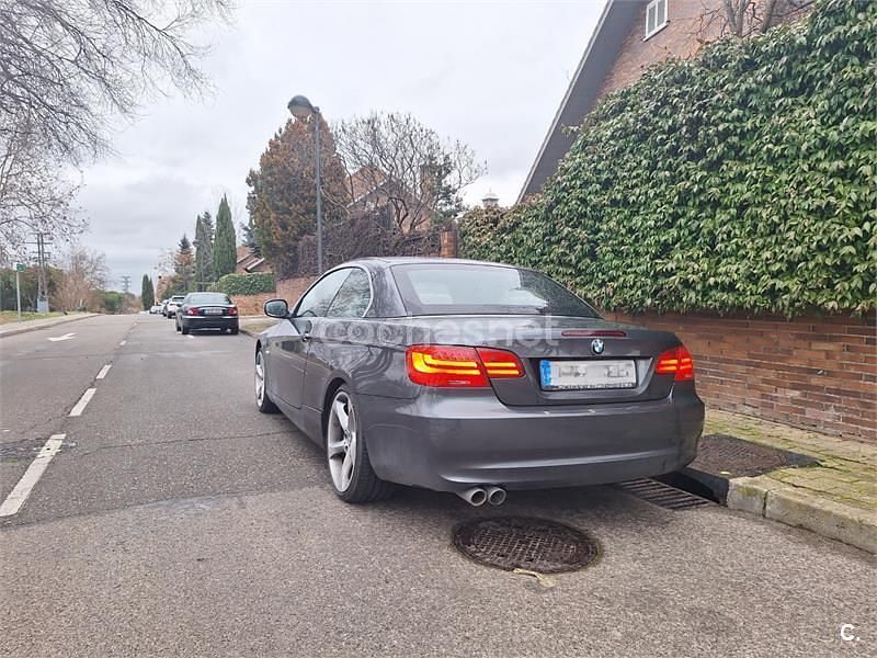 Usado BMW 330 Cabriolet 245 CV (180 kW) 2012 Gris / plata Descapotable