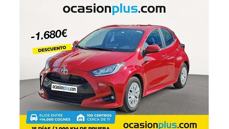 Rojo Usado 2022 Toyota Yaris Hybrid Style Utilitario | 16.810 € (Super precio) - Imagen 1/4
