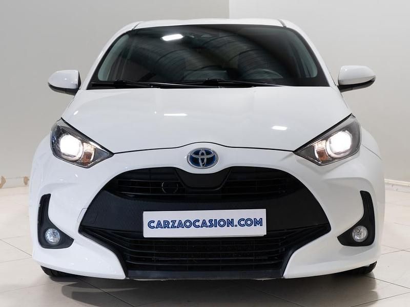 Usado Toyota Yaris Business Edition 116 CV (85 kW) 2022 Blanco Berlina