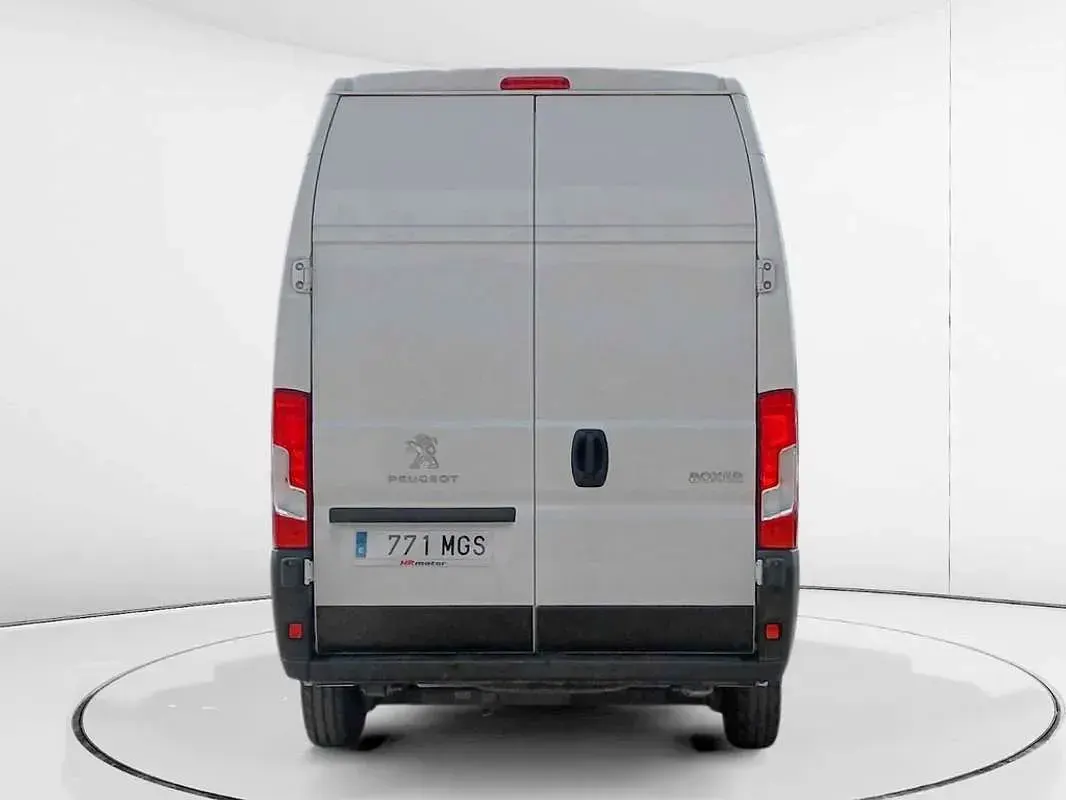 Usado Peugeot Boxer S 140 CV (102 kW) 2023 Blanco Van