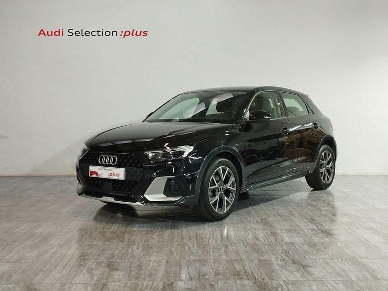 Usado Audi A1 110 CV (80 kW) 2021 Negro SUV