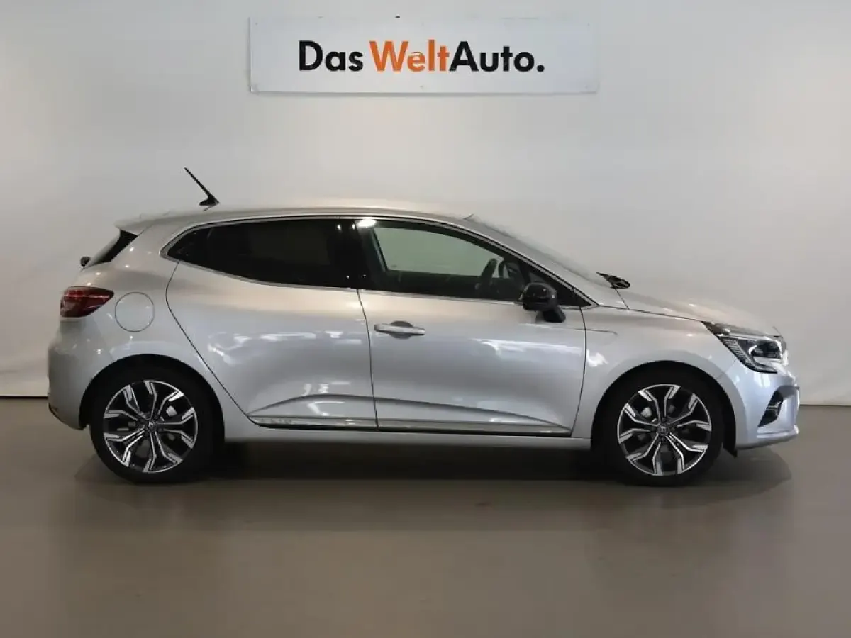 Usado Renault Clio Zen 91 CV (66 kW) 2021 Gris/plata Utilitario