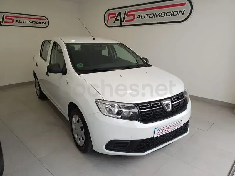 Begagnad Dacia Sandero Acces 73 HK (53 kW) 2020 Vit Sedan