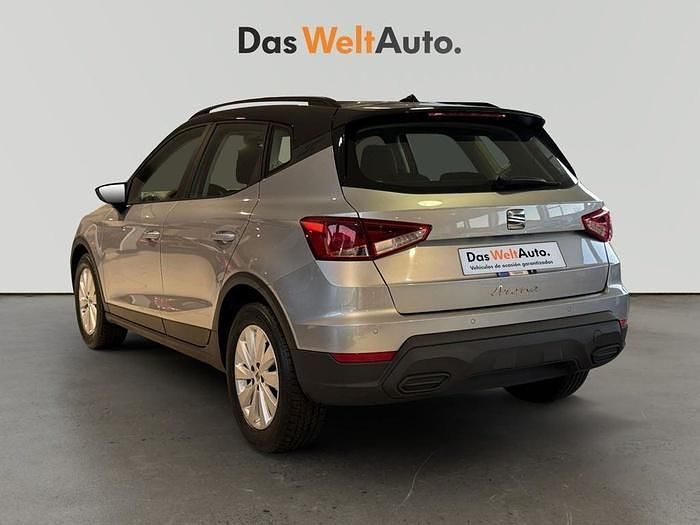 Usado Seat Arona Style 115 CV (84 kW) 2024 Gris plata SUV