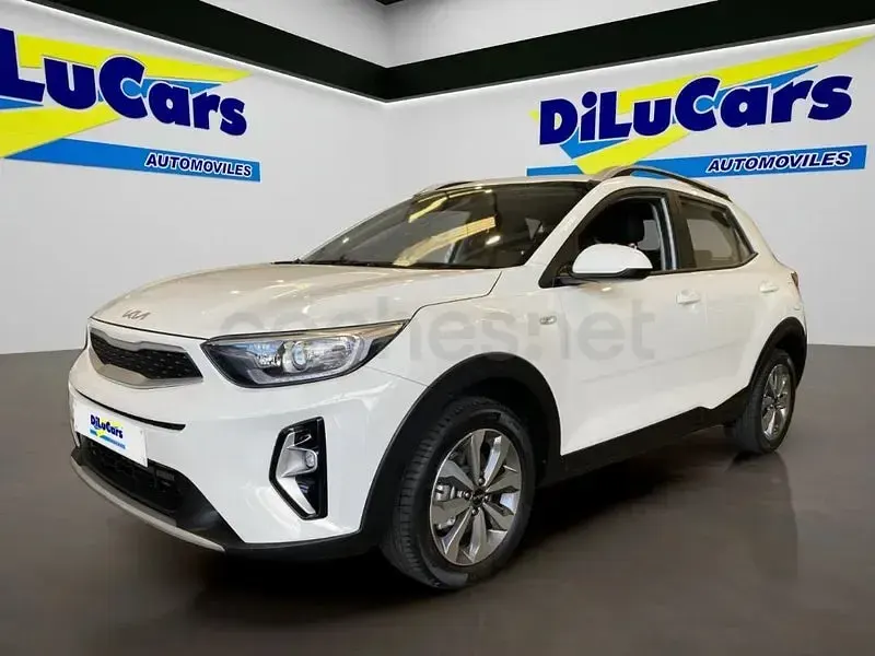 Usado Kia Stonic 100 CV (73 kW) 2023 Blanco SUV