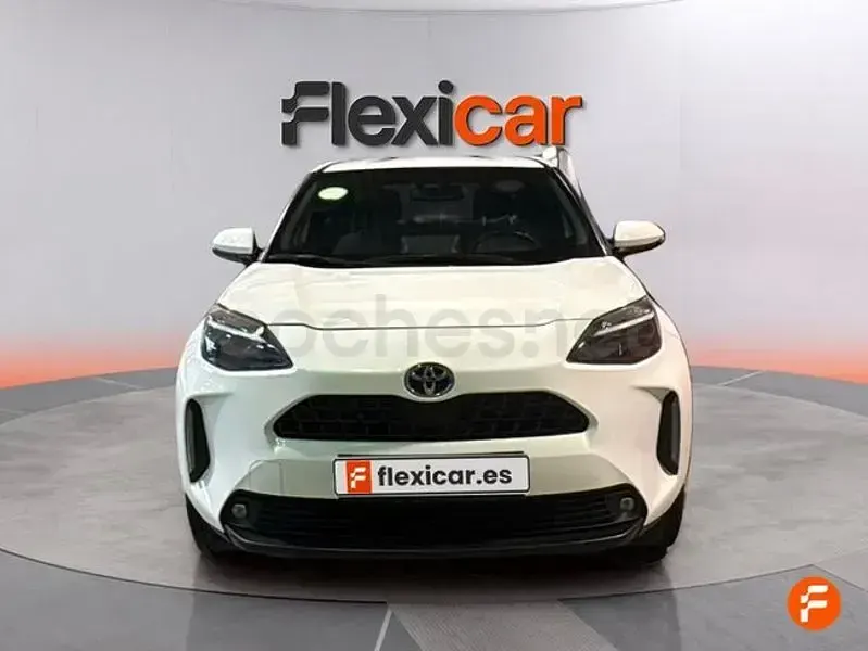 Usado Toyota Yaris Cross 116 CV (85 kW) 2022 Blanco SUV